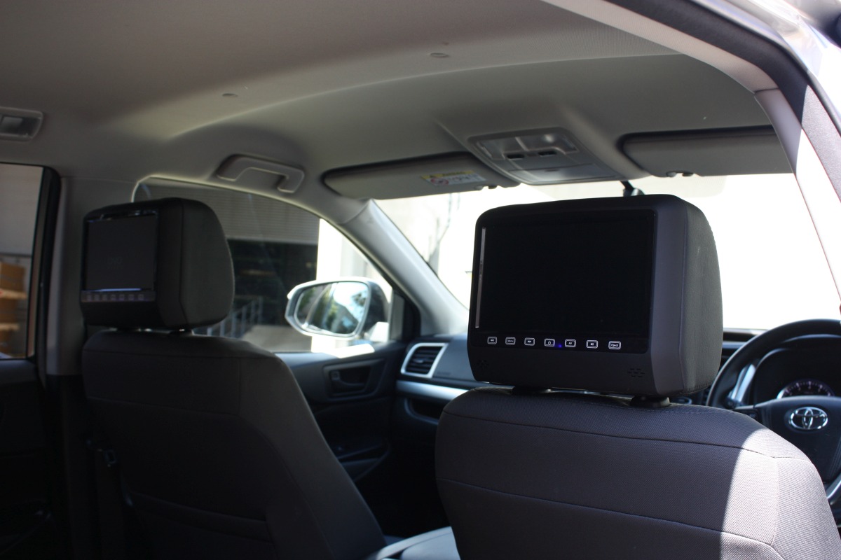 Kluger 2015 9" Headrest DVD Players Creative Installations