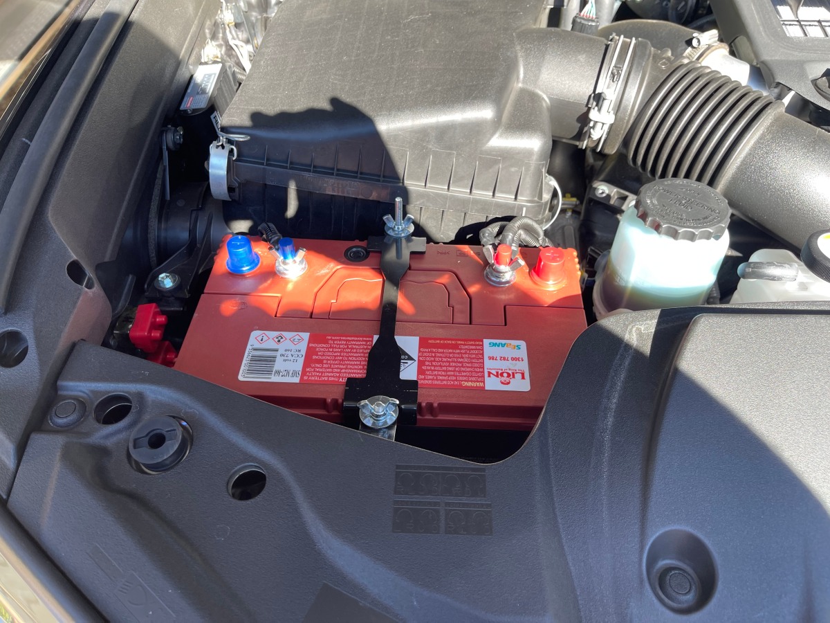 LandCruiser 2021 REDARC BCDC1220 Dual Battery System Creative Installations