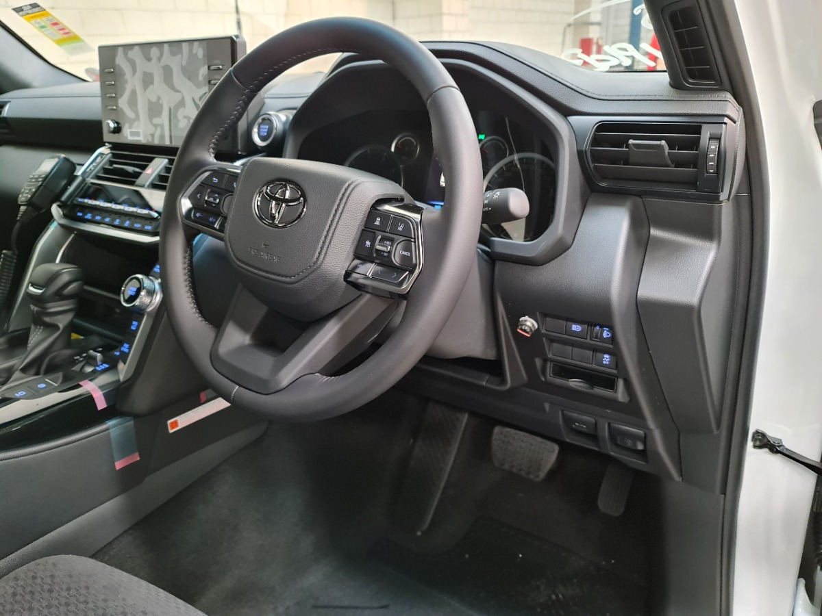 LandCruiser 2022 REDARC Electric Brake Controller Creative Installations