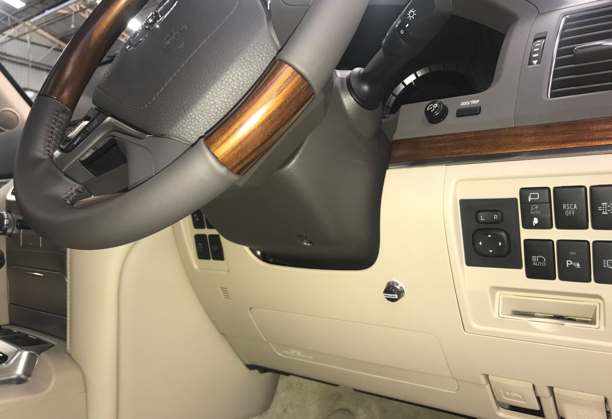 LandCruiser LC200 Sahara 2018 REDARC Electric Brake Controller