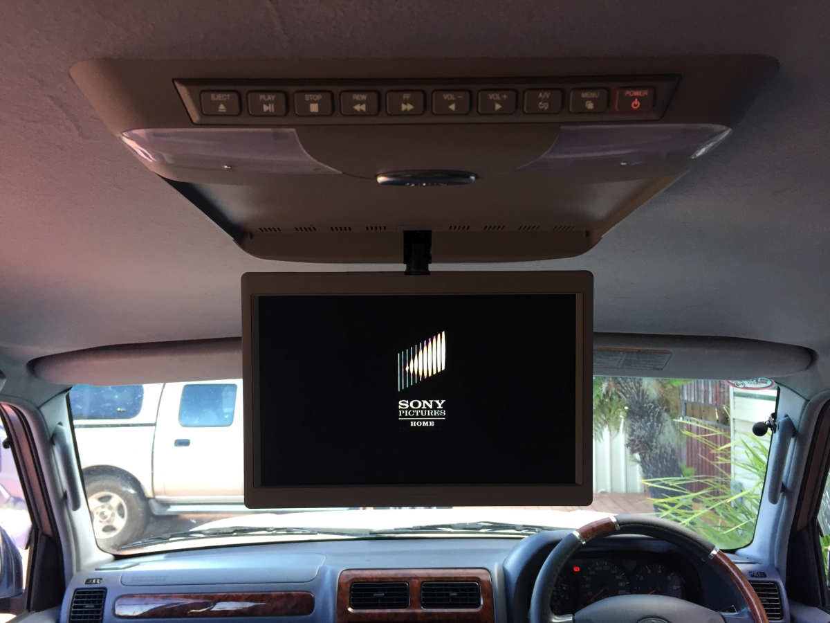 Prado 2000 10.2" Roof DVD player Creative Installations