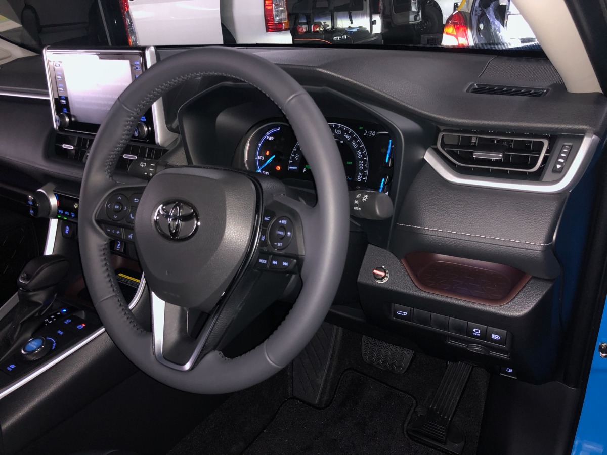 RAV4 2020 REDARC Electric Brake Controller Creative Installations