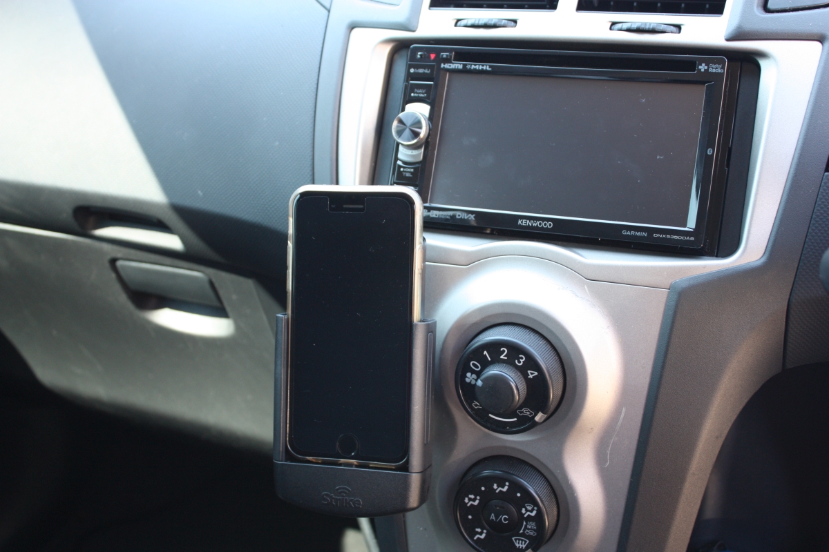 Toyota yaris phone holder sale