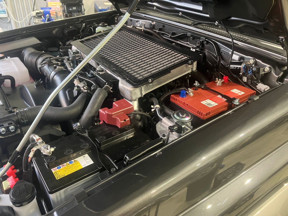 LandCruiser 2022 REDARC BCDC1220 Dual Battery System Creative Installations