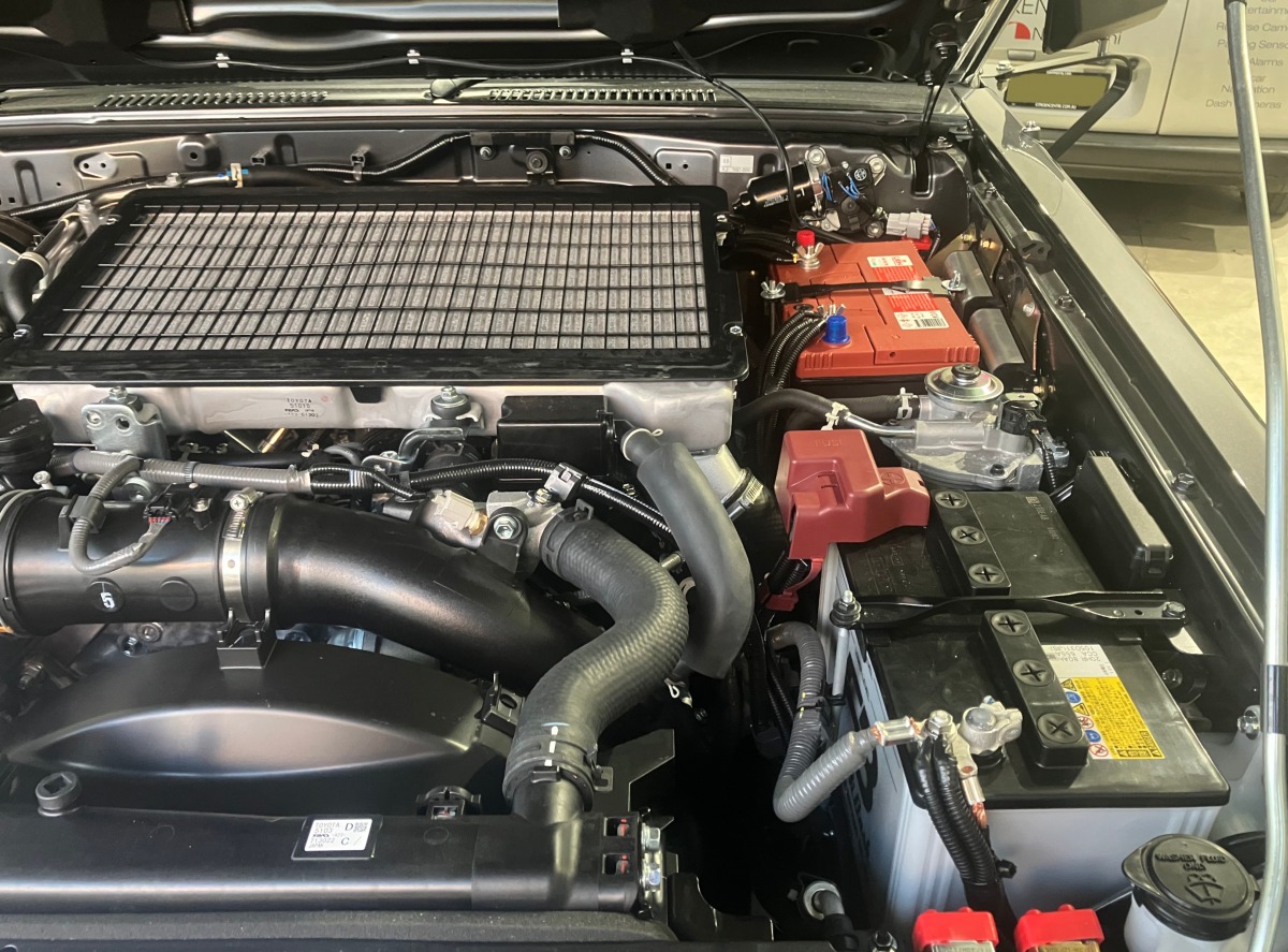 LandCruiser 2022 REDARC BCDC1220 Dual Battery System Creative Installations