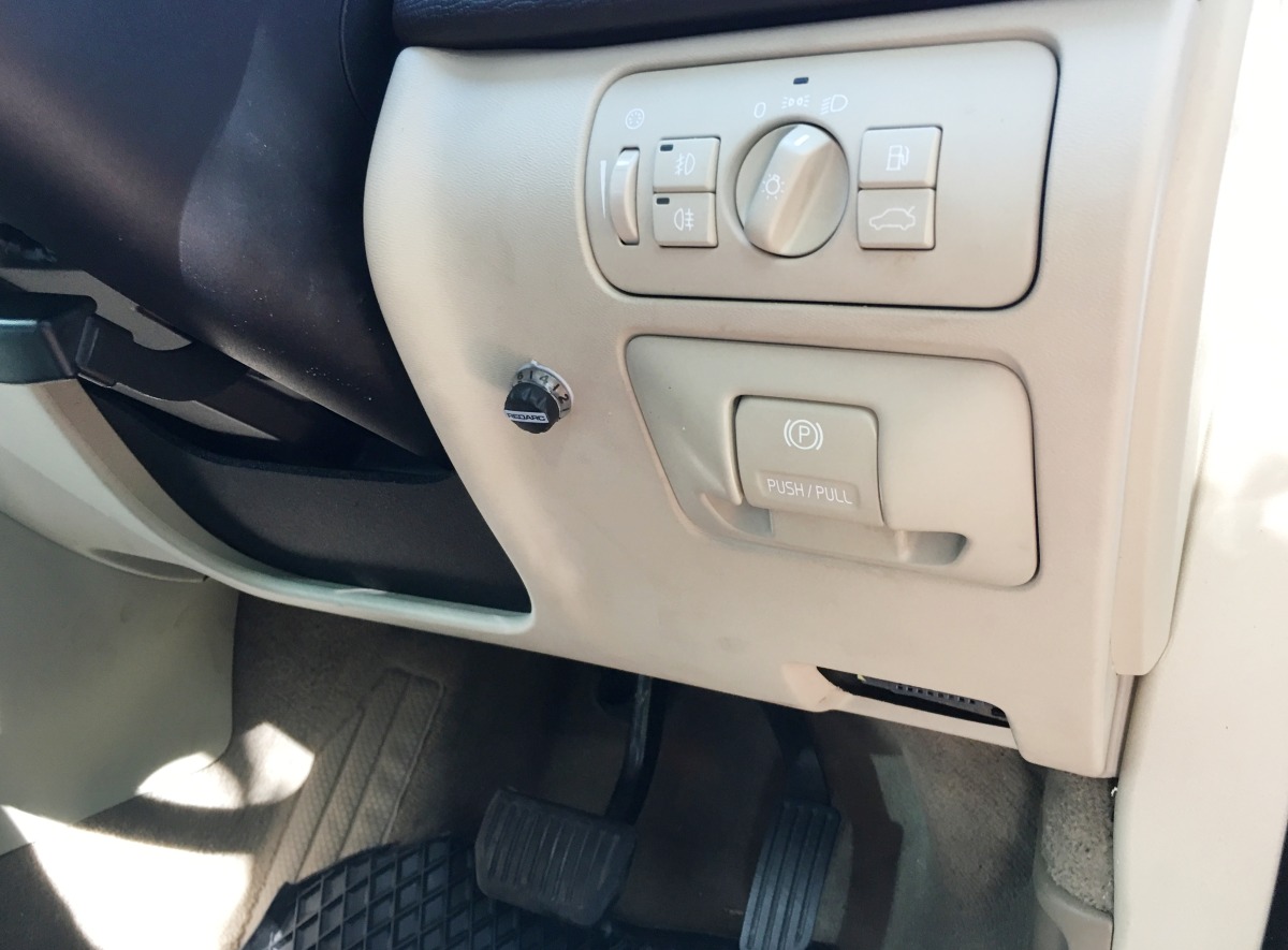 XC60 2009 REDARC Electric Brake Controller Creative Installations