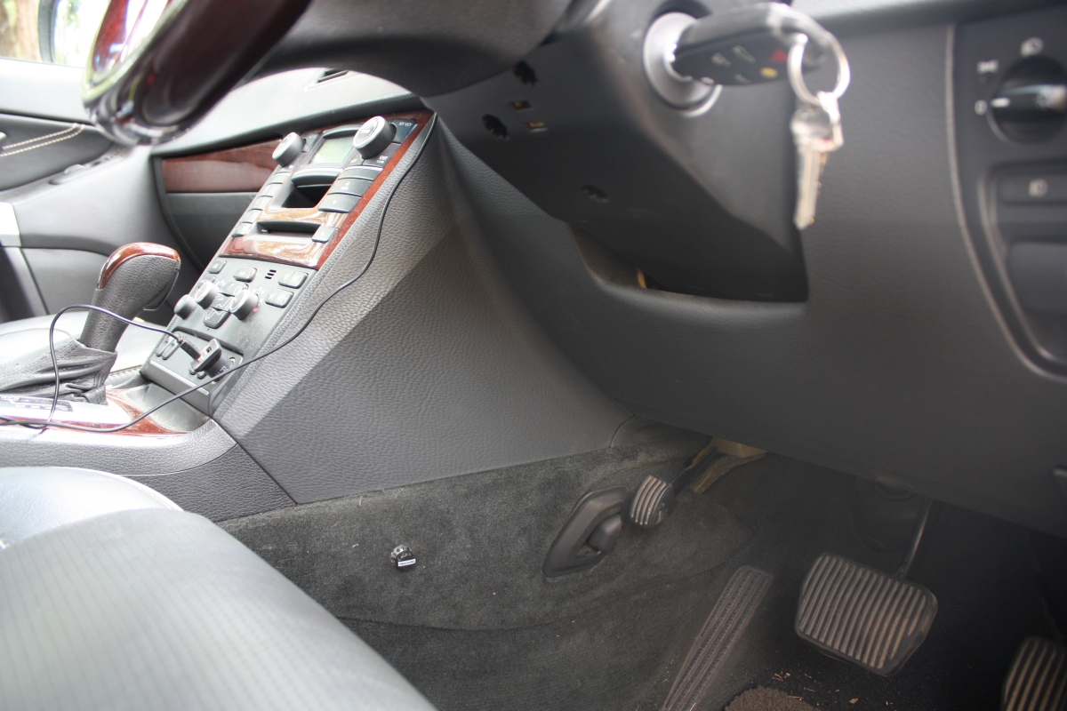 XC90 2009 REDARC Electric Brake Controller Creative Installations