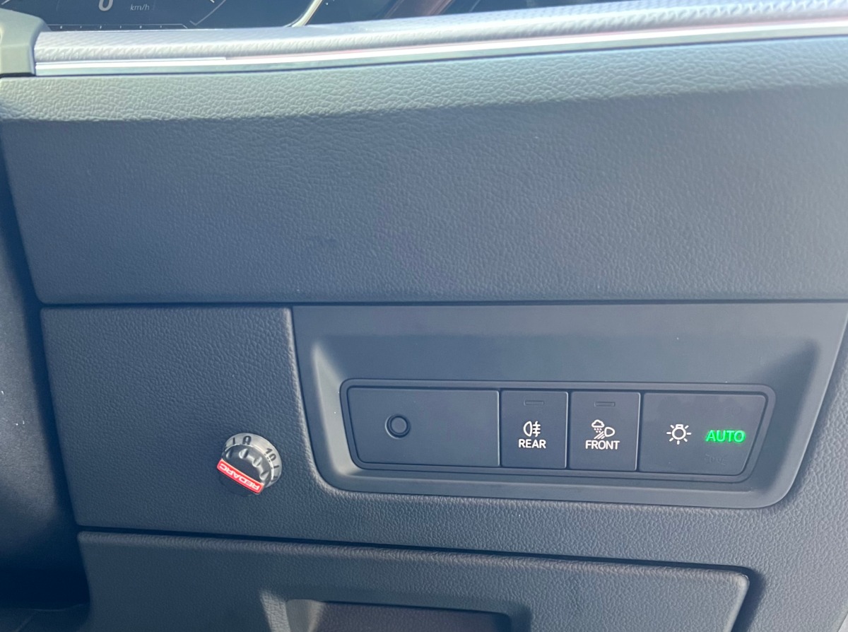 Touareg 2020 REDARC Electric Brake Controller Creative Installations