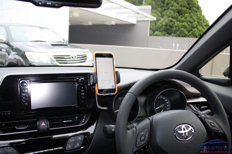 Universal Car Phone Holder Creative Installations