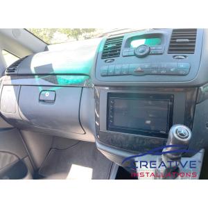 Viano Clarion FX450 Head Unit