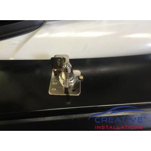 HiLux Lockable Battery Isolator