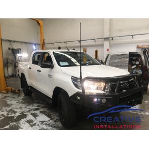 HiLux GME UHF Antenna