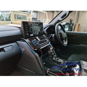 LandCruiser 300 GME XRS-370C UHF Radio