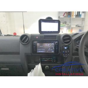 LandCruiser 70 GME UHF Radio